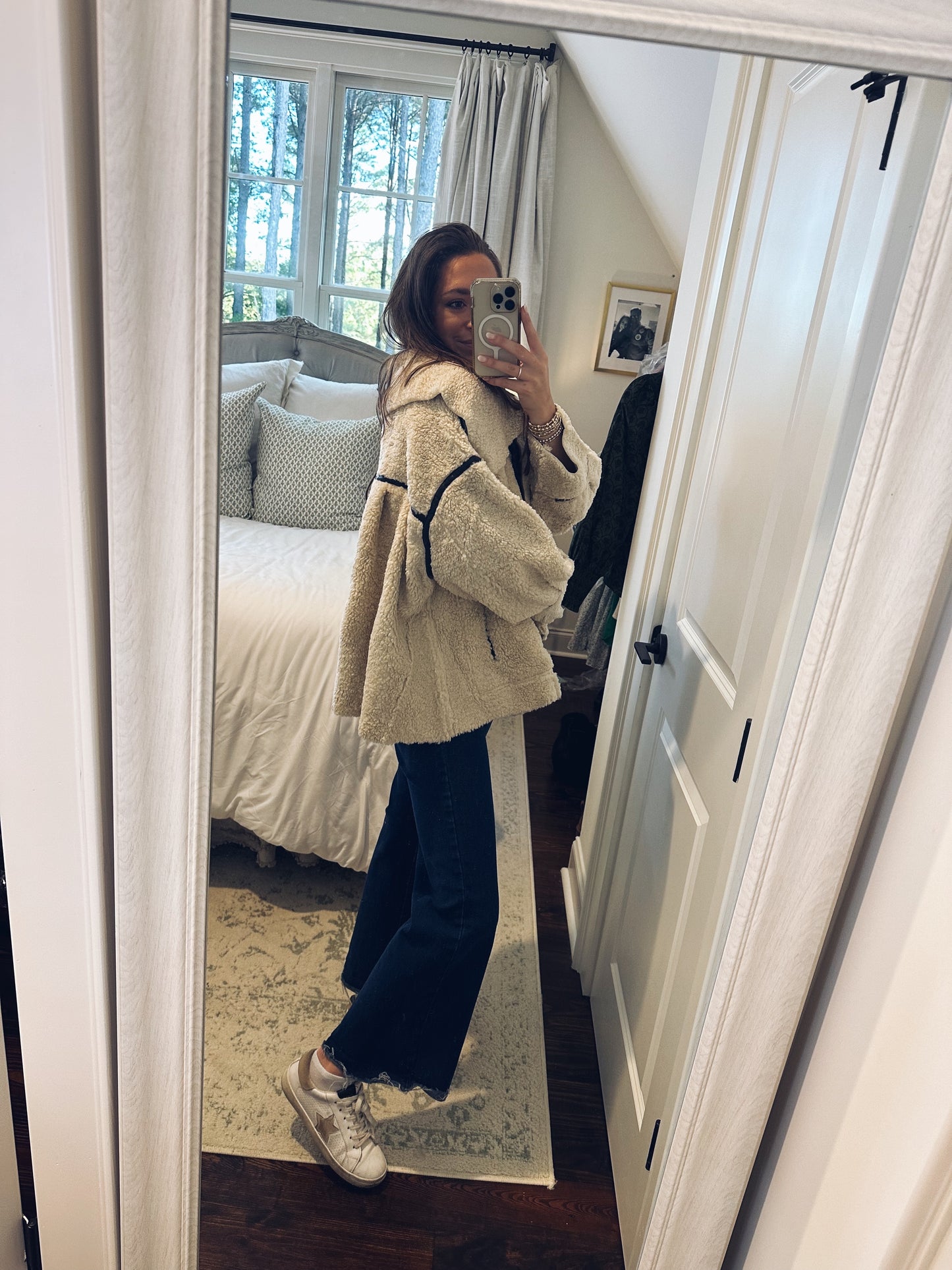 Ann Oversized Sherpa Jacket - Beige