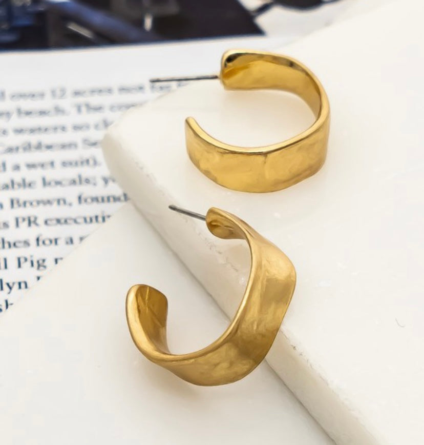 Hammered Surface Wide Hoop Earrings